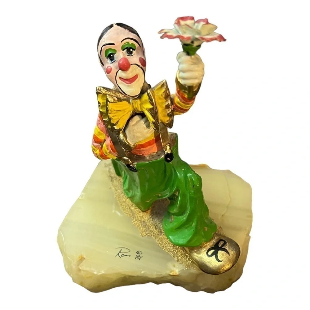 Ron Lee Clown with Flowers - Picture 3 of 7